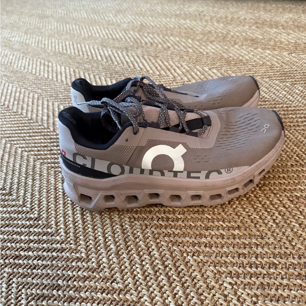 ON Cloudtec Gray Sneakers